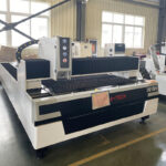 3000W Multifunctional Metal Fiber Laser Cutter Customizable 3015 Single Platform Automatic Yaskawa Servo Motor Supports BMP - 图片 3